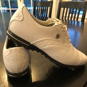 Footnote women’s golf shoes. White leather. Sz 8